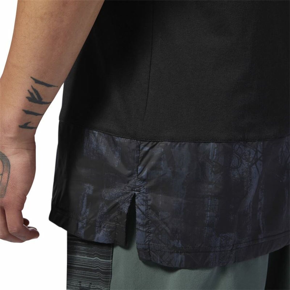 V10H5F793F245FA4BB0AF4EFD253E697A7AER4764575P5